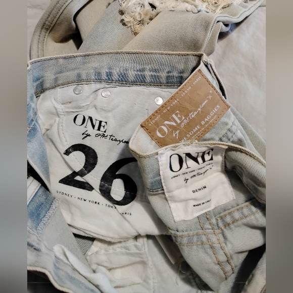 One Teaspoon | Awesome Baggies Distressed Low Waist Boyfriend Jeans | Size 26 - Picture 9 of 15